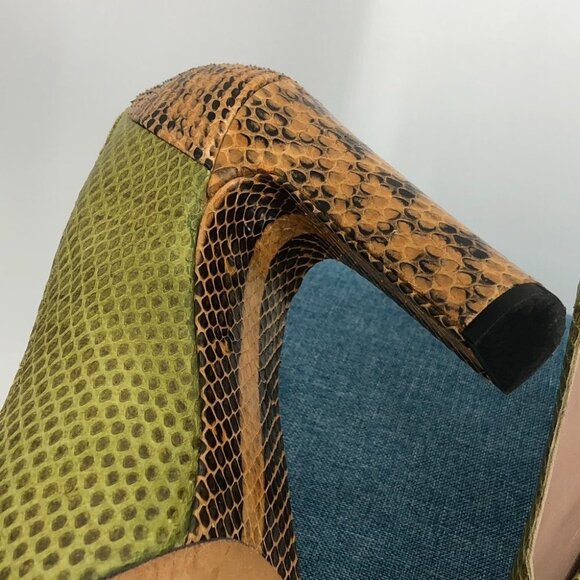 Chloe Yellow Orange/Brown Two-tone Snake Skin Elaphe Pumps size 11 - Picture 12 of 15